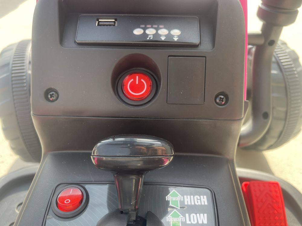 Tractor electric 12V cu remorca Nichiduta Farmer Pink