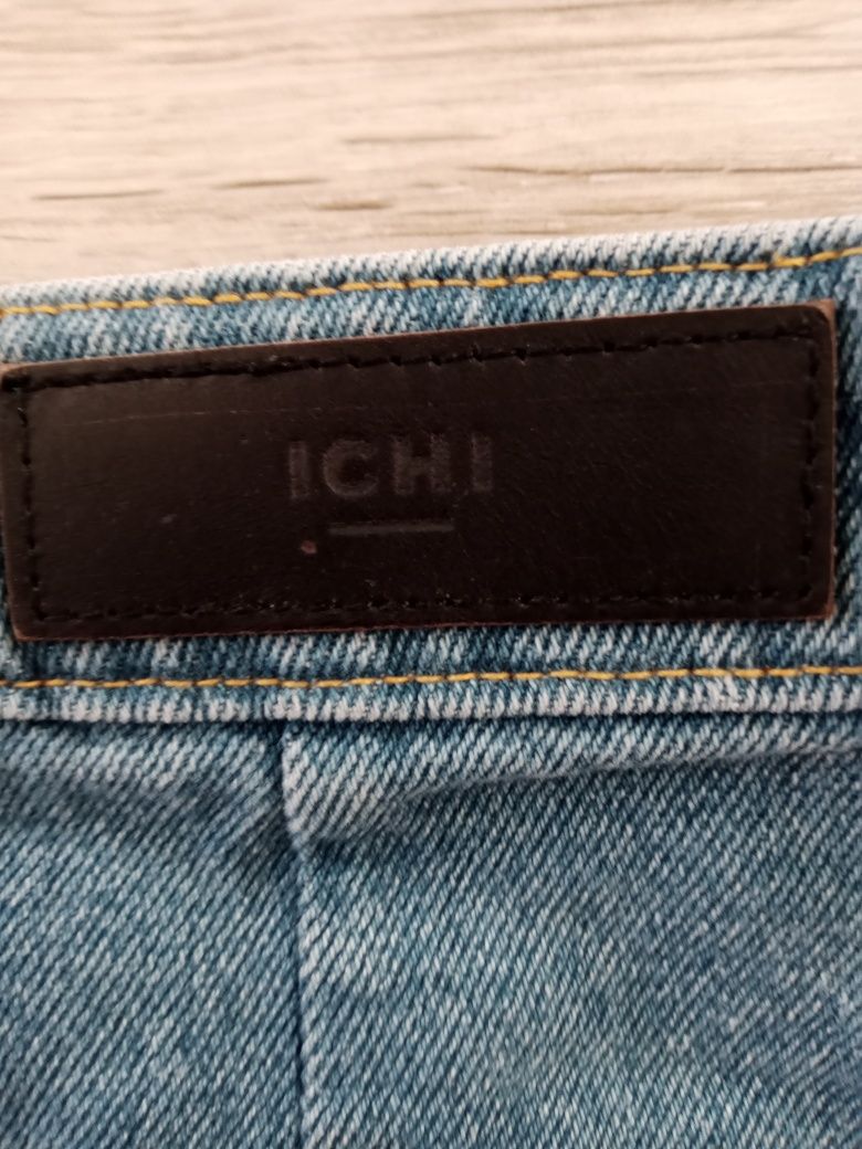 Дамски къси панталони Levis 501 и дънкова пола
