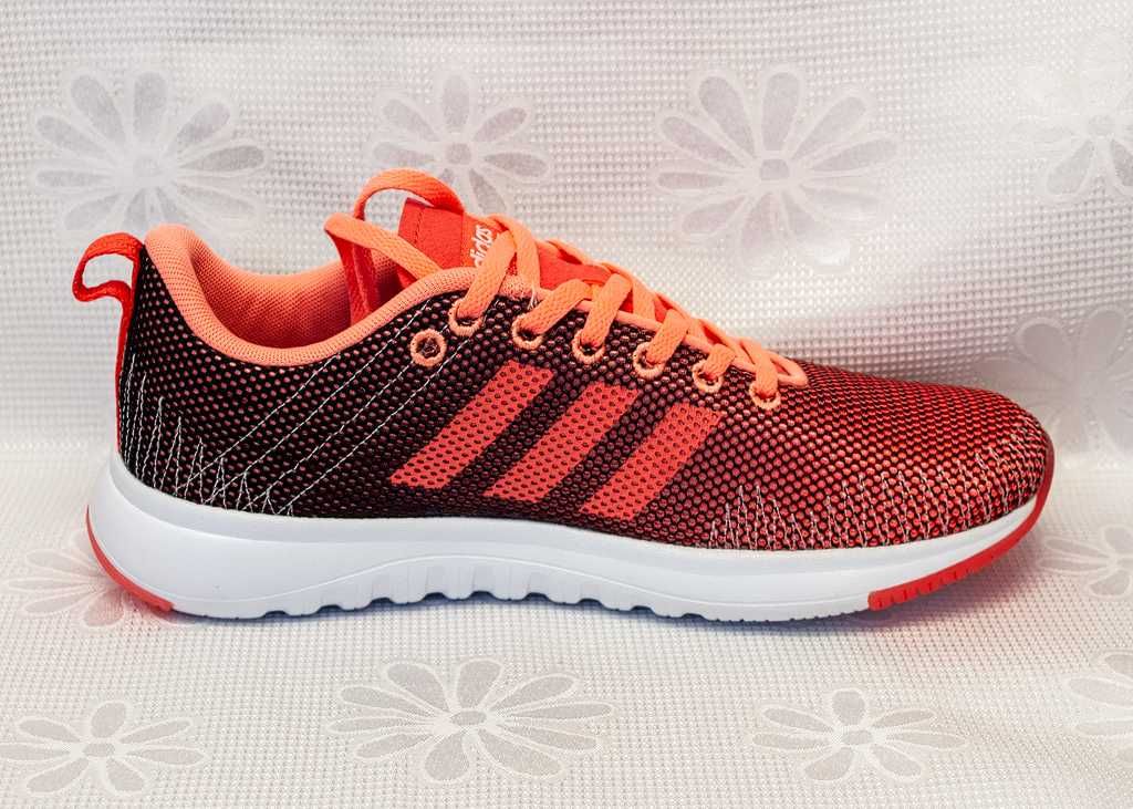 Дамски маратонки Adidas номер 38