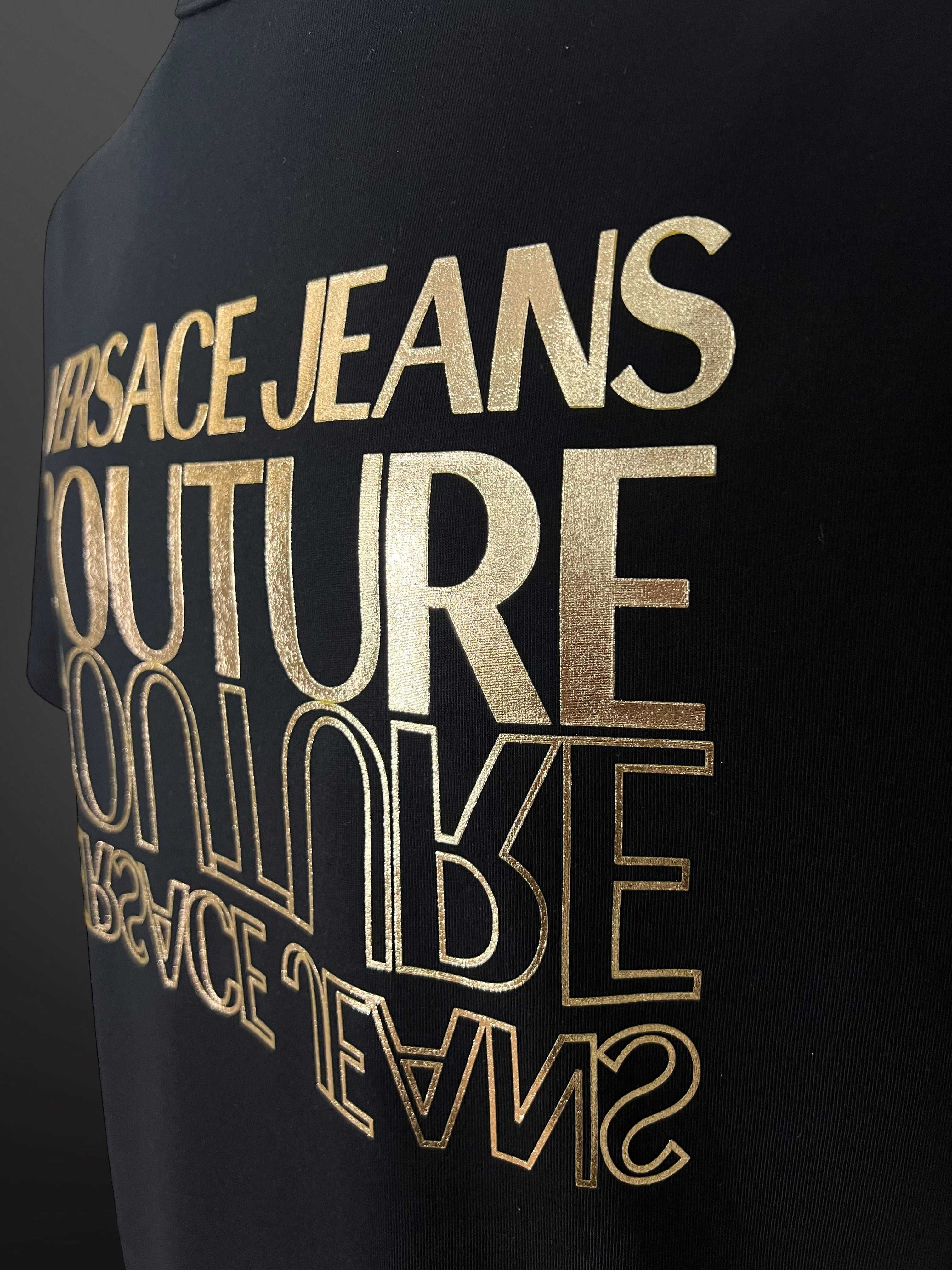 Versace Jeans Couture Черна Тениска ЗЛАТНА Щампа - S M L XL XXL