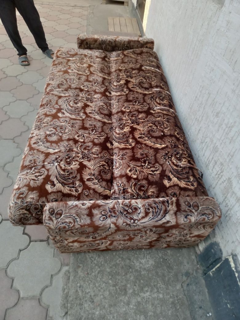 Продам диван советский