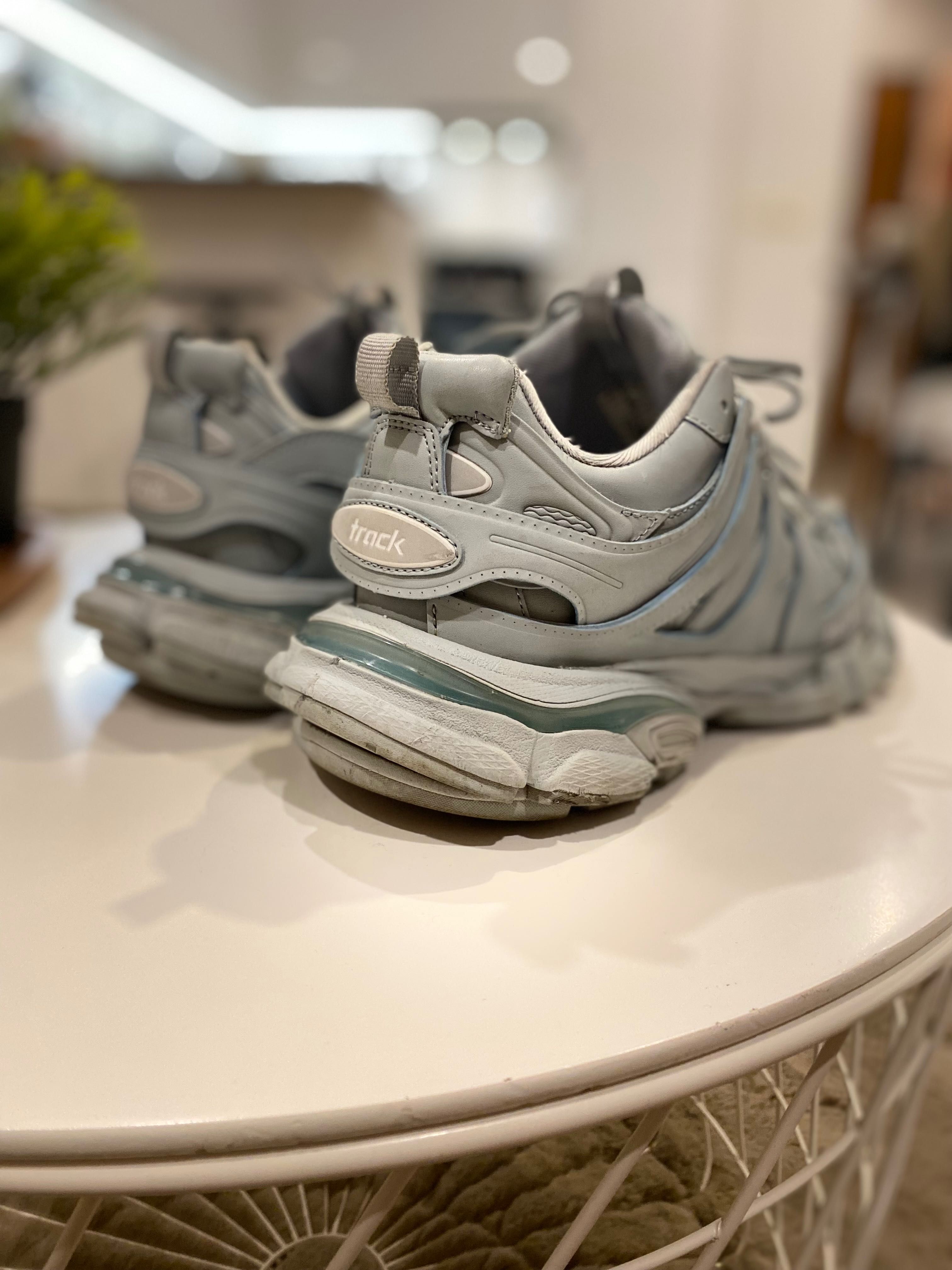 Balenciaga track