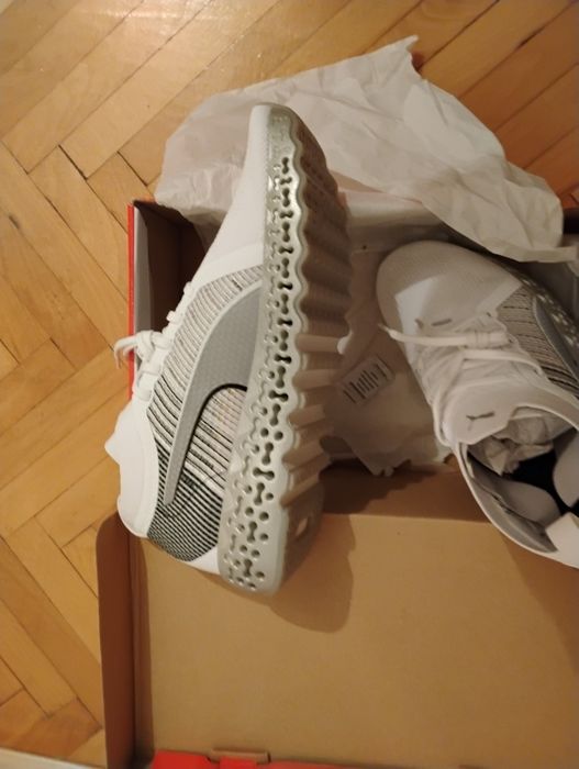 Мъжки маратонки Puma Calibrate White/Grey
195 лв