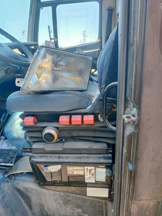 Mercedes Vario 614 на части