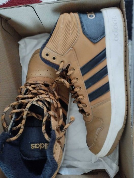 Зимни обувки адидас