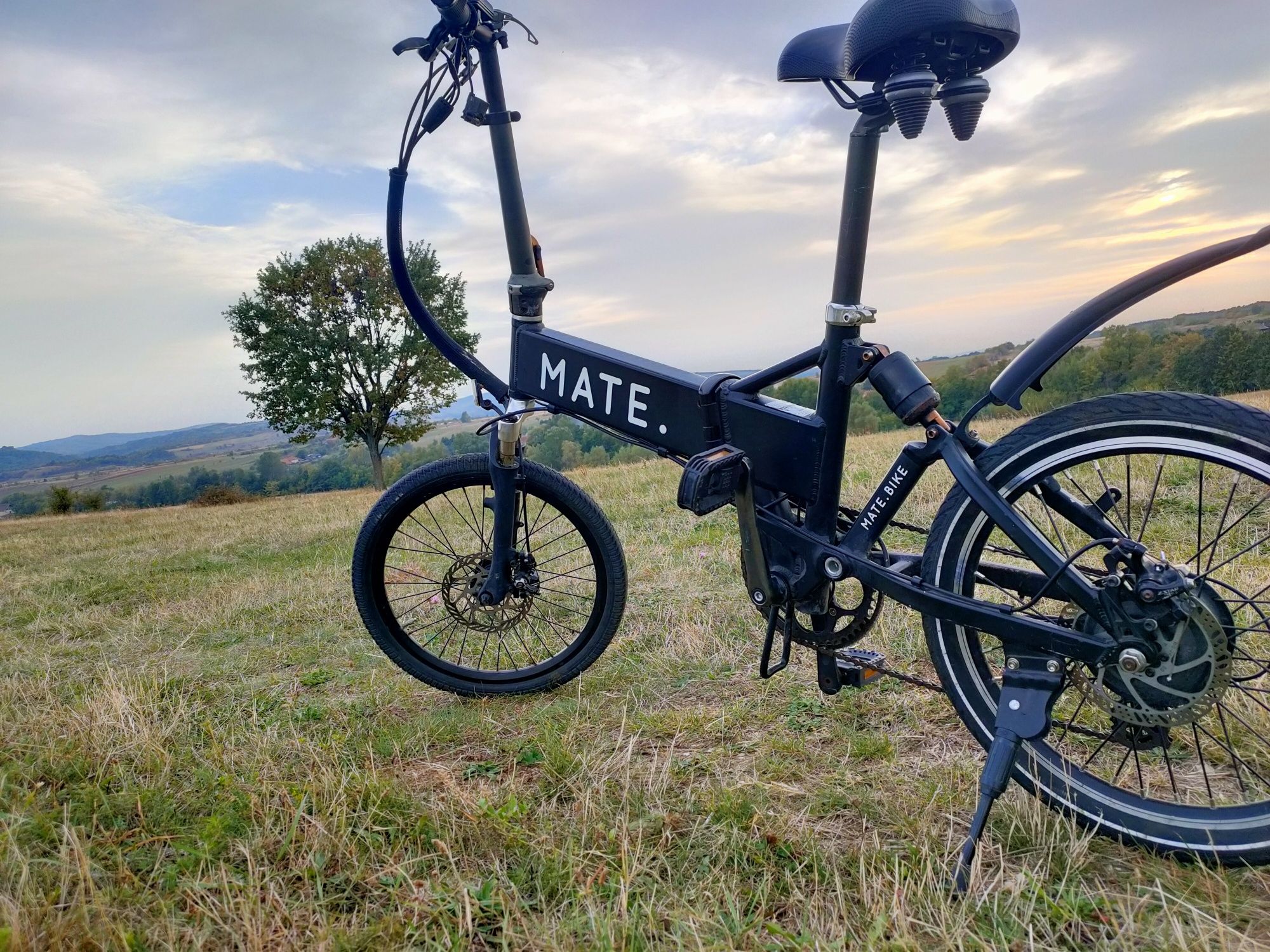 Bicicleta electrica mate city bike