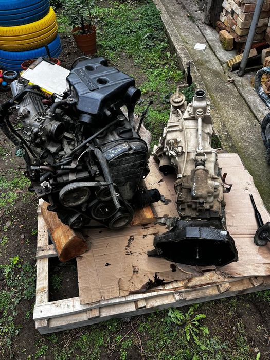 ( На части) Продава се двигател от Daihatsu Feroza 1994