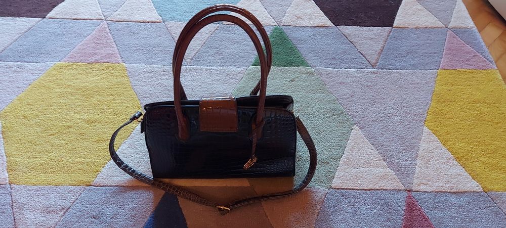 Geantă damă încăpătoare