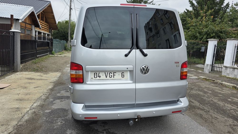 Volkswagen Transporter T5 * An 2008 * 2.5 TDI * Dublu Cabina 5 Locuri