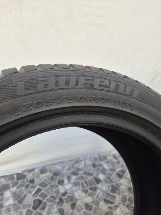 2бр 205 50 17 Laufenn зимни 19г