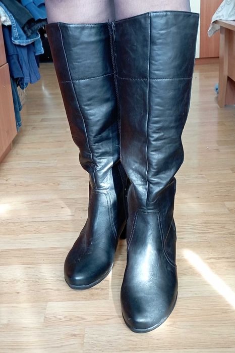 Нови дамски ботуши №41, стелка от естествена кожа 27см.
