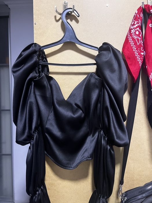 Атласная кофта