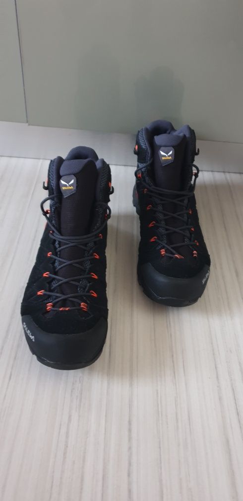 Salewa Waterproof UK 11 46/30см НОВО! ОРИГИНАЛ! Мъжки спортни обувки!