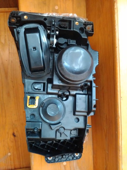 Нов Фар за Renault Trucks T с Мотор (2014+) L/R,