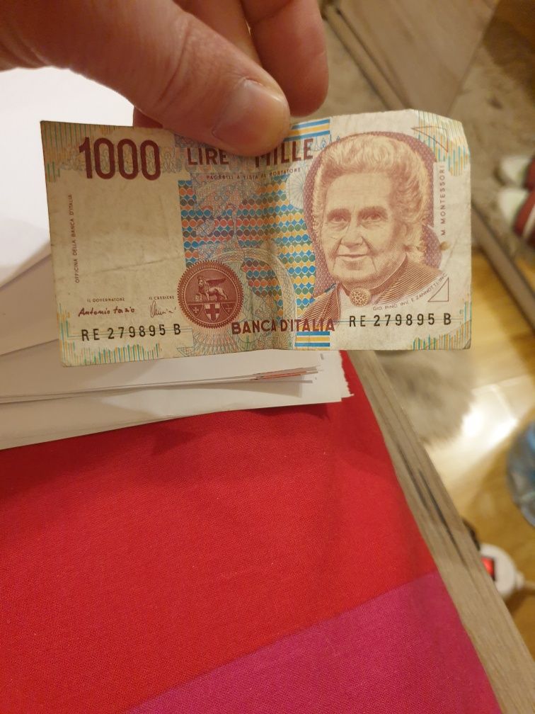 Vând colecție de 7000 de lire italiene