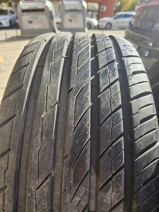 Гуми OVATION VI-388 размер 245 45 18