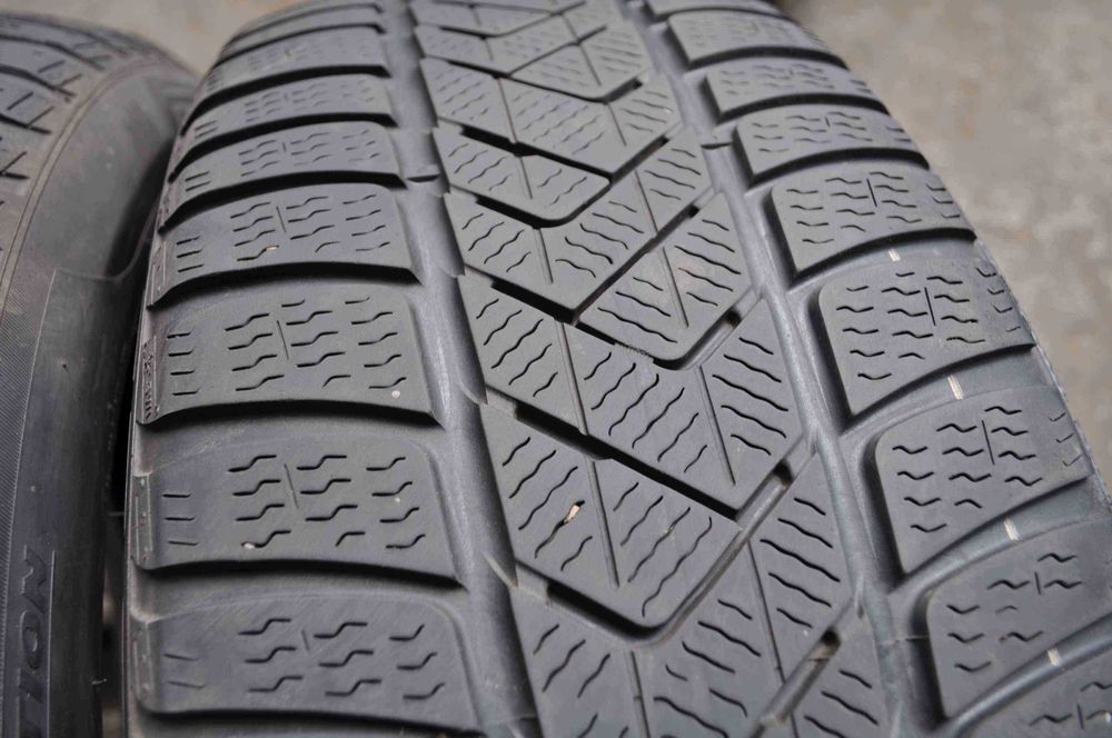 SET 2 Anvelope Iarna 245/50 R19 PIRELLI Sottozero 3 105V - Runflat