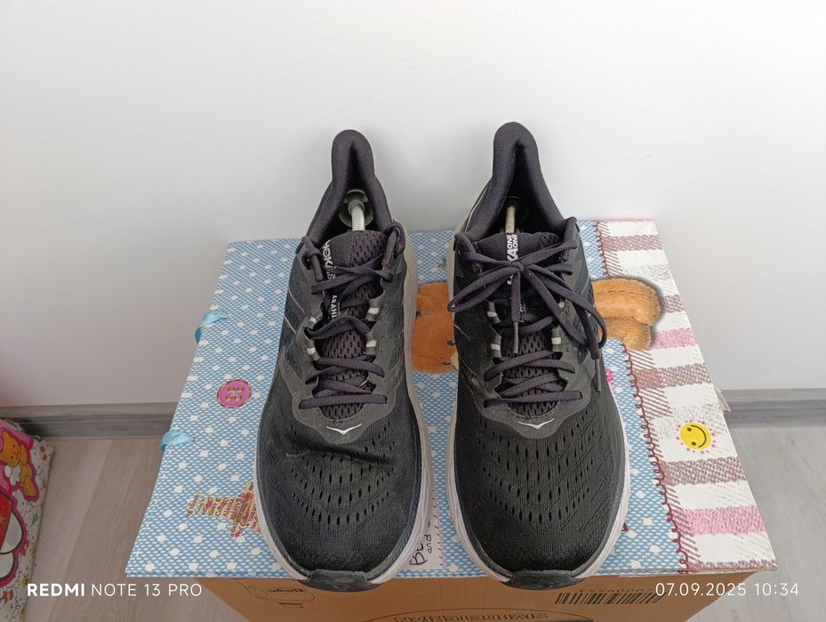 ''Hoka One One Arahi 5 Wide''оригинални маратонки 47 номер