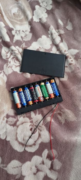 18650 Батарейный отсек 12V 8х с крышкой +зарядка