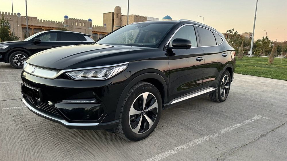 Byd song plus flagship