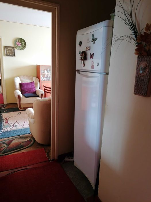 Vând Apartament 3 camere, Petrila, Str 8 Martie, etaj 3,bloc cărămidă