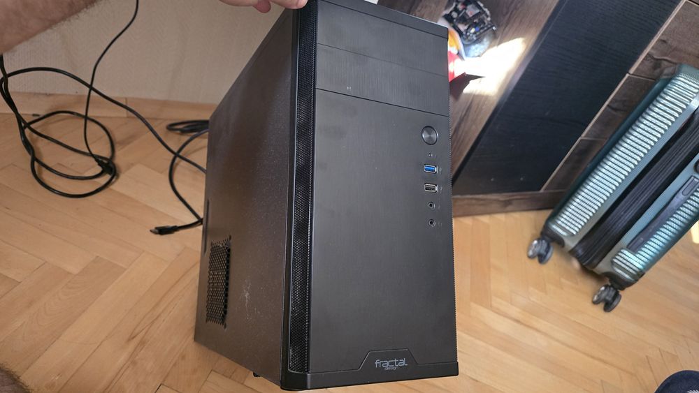 Компютър i7 10700F, 16GB DDR4, 250GB SSD NVMe + 1TB HDD Nvidia GTX1660