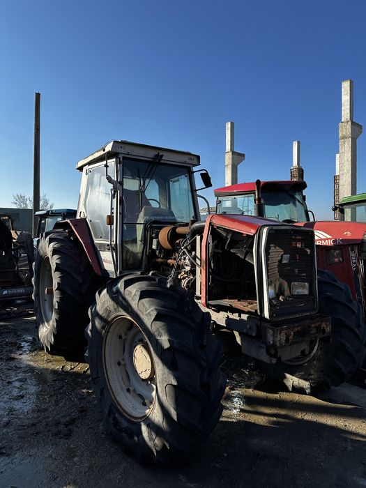 Dezmembrez Massey Ferguson 3690