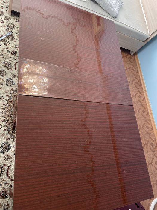 Продаю столик не новый