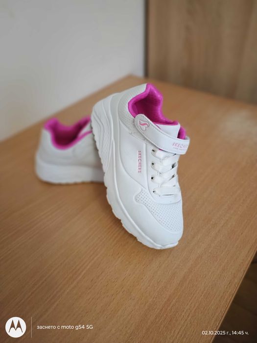 Маратонки Skechers , номер 33