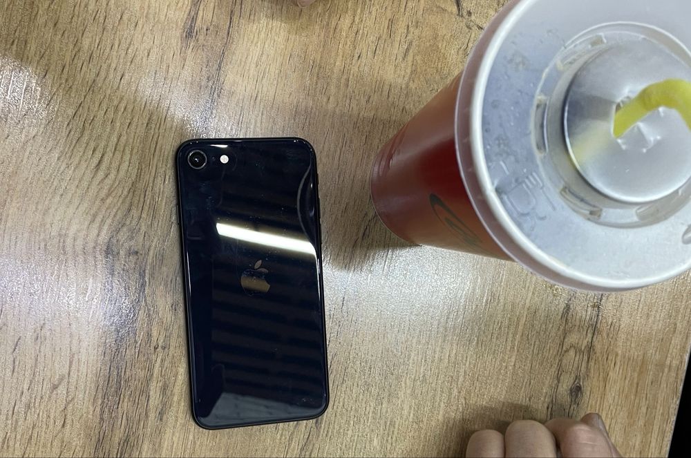 iphone se 3.  128г/84% 5G