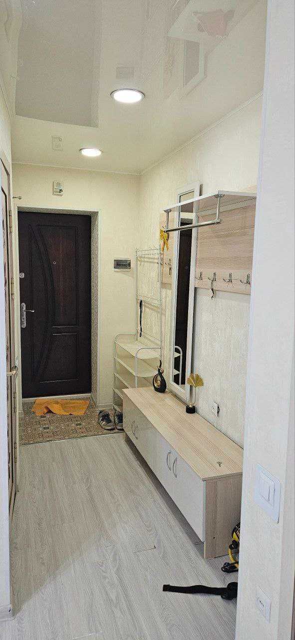 м.Космонавтов Выставочный Зал ЦУМ 2-комн 2/4 55 м² ремонт меб/тех