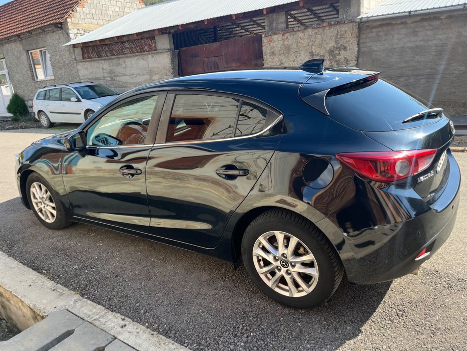 Vând Mazda 3 2014