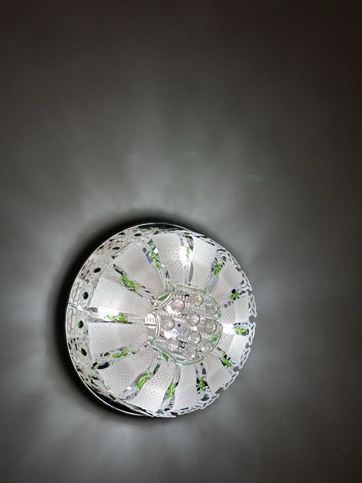 Продам люстру 5000