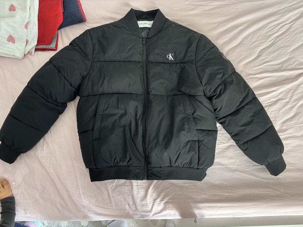 Calvin Klein яке тип бомбър