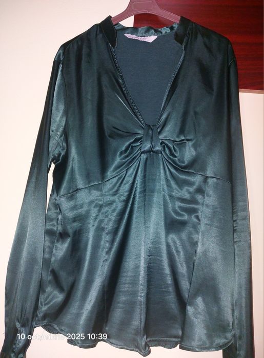 Vând bluza Zara.