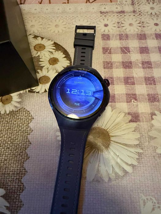 Смарт Часовник Huawei Watch 5 с гаранция и 2 каишки