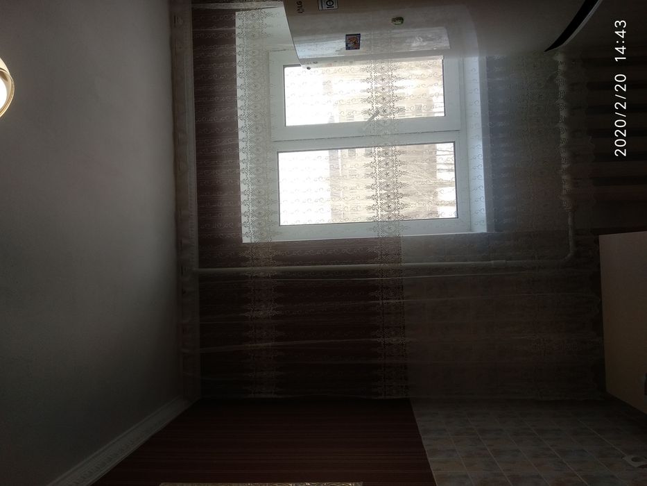 Продам тюль на кухню новую.