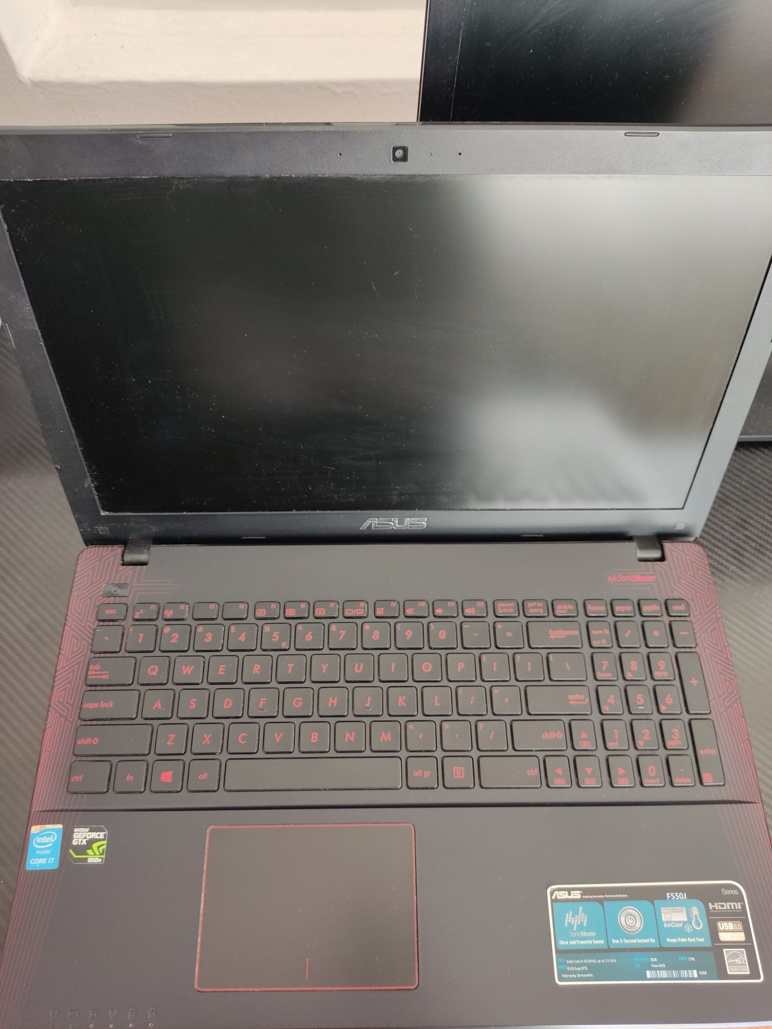 laptop Asus F550j