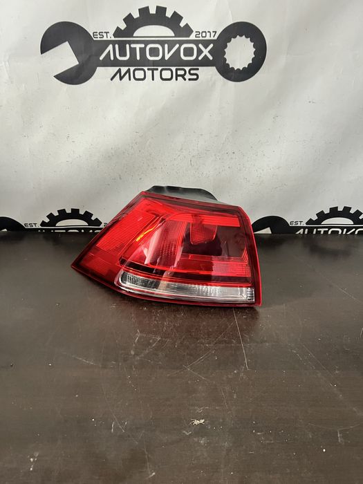 Stop stanga pe aripa Vw Golf 7 hatchback