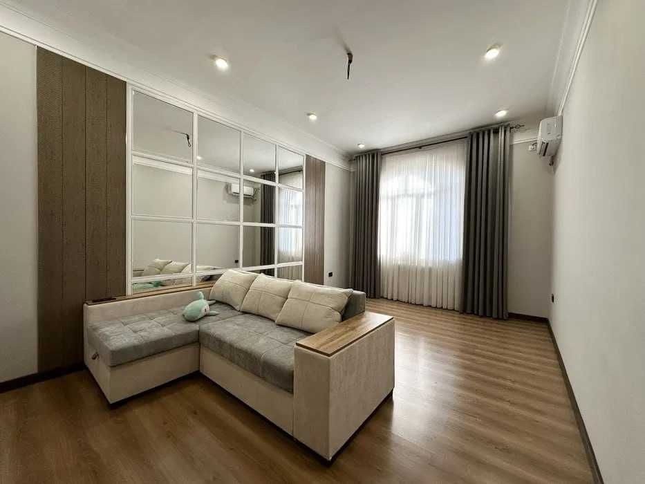 ПРОДАЁТСЯ! Квартира 2/8/8. М.Улугбекский/ЖК/Паркентский 3/045*