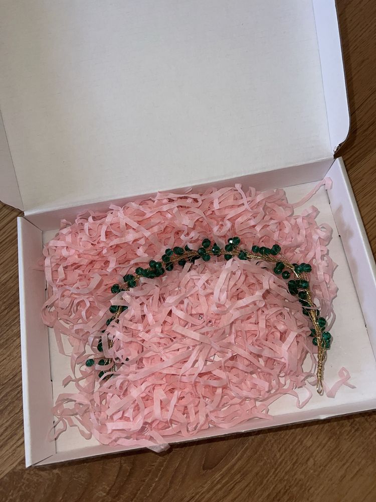 Диадема с елементи на Swarovski