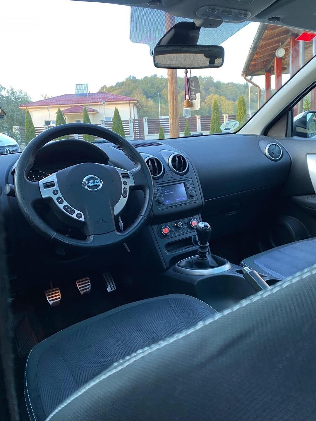 Vând Nissan Qashqai