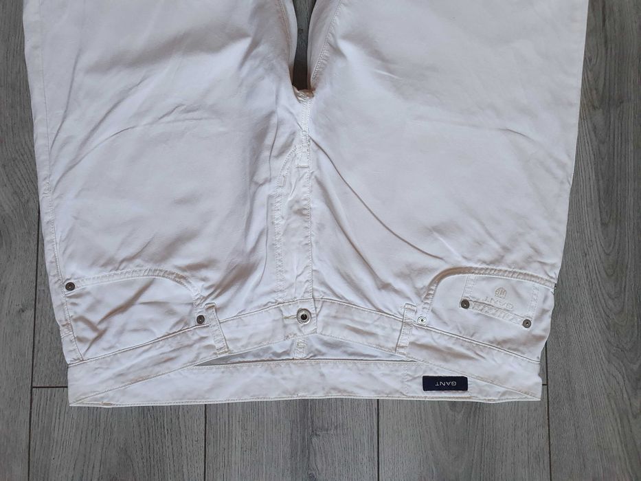Pantaloni GANT (bumbac + in) - Marime W42 L34 (Talie 108 cm)