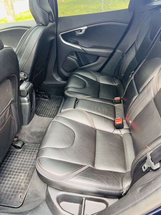 Volvo V40 D2 Momentum 120hp