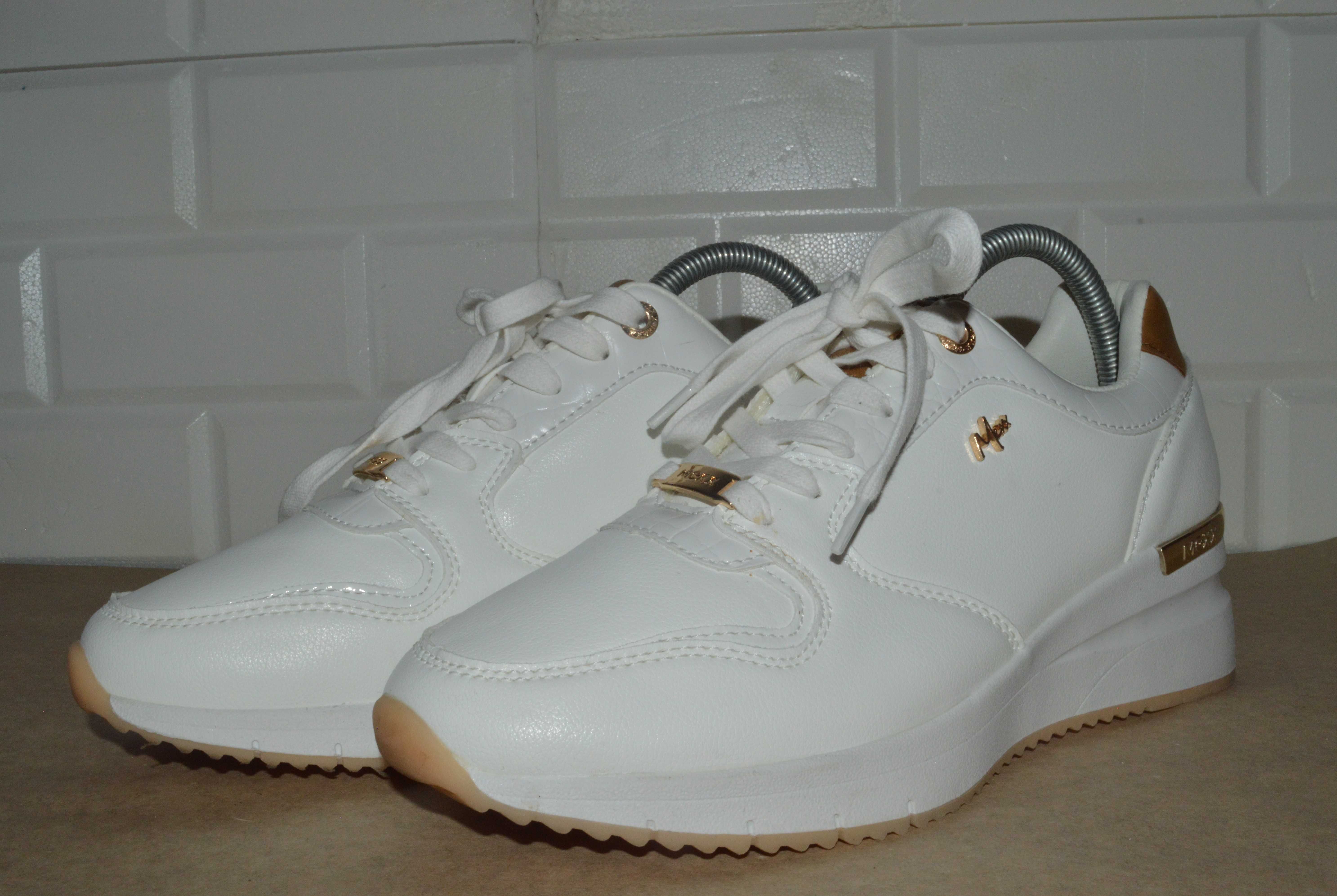 MEXX
Sneakers 40