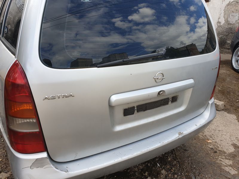 Hayon Portbagaj Dezechipat cu Luneta Geam Sticla Opel Astra G Caravan Break 1998 - 2004 Culoare Z157