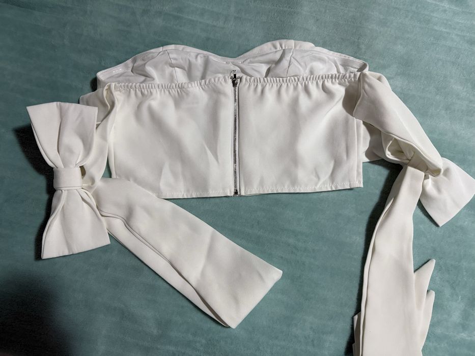 Дамски бял официален топ