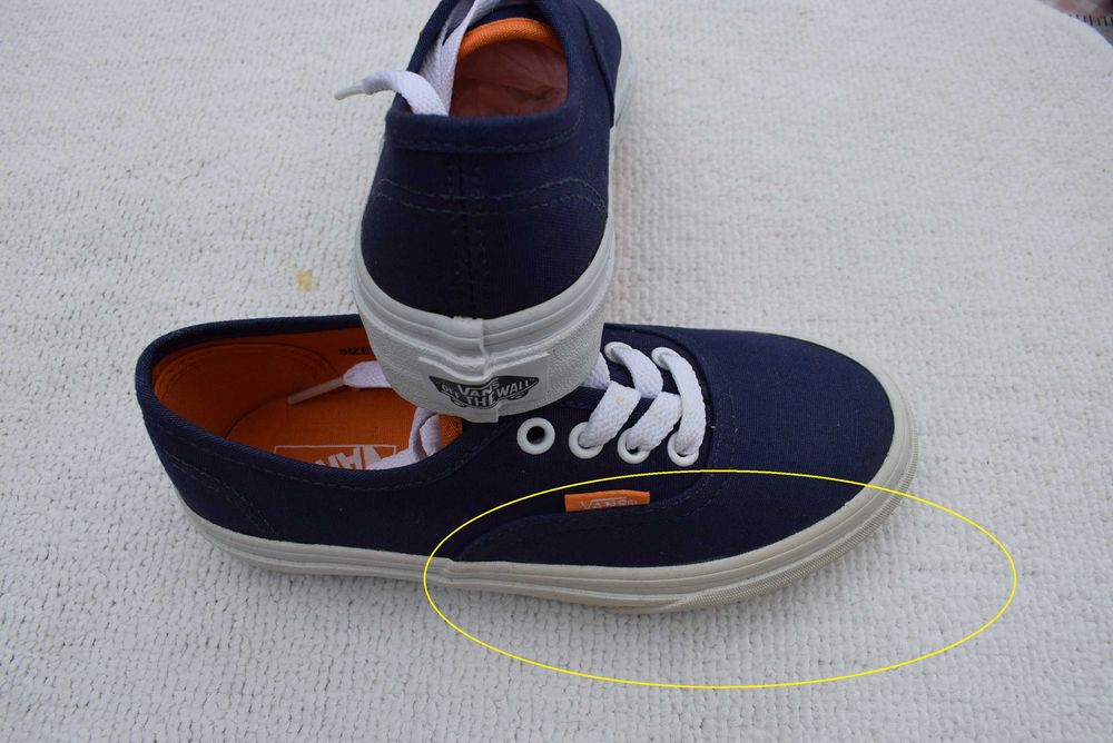 Tenisi noi Vans marimea 30,5