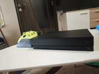 Xbox one x с докинг станция и игри