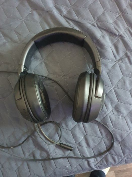 Casti razer defecte